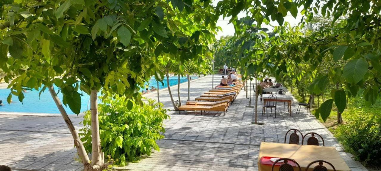 Green Apple Guest House Tashkent Esterno foto